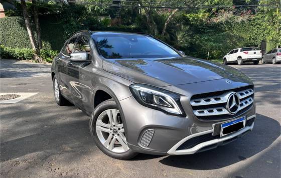 MERCEDES-BENZ GLA 200 1.6 CGI FLEX STYLE 7G-DCT
